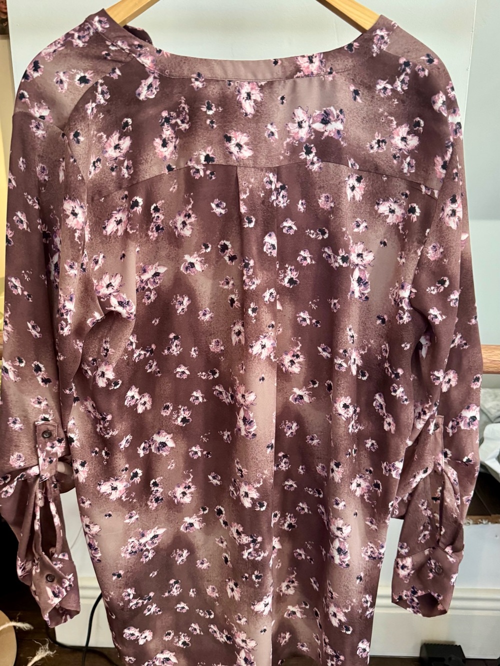 Simply Vera Vera Wang Mauve Brown Floral V-Neck Tunic - Picture 2 of 3